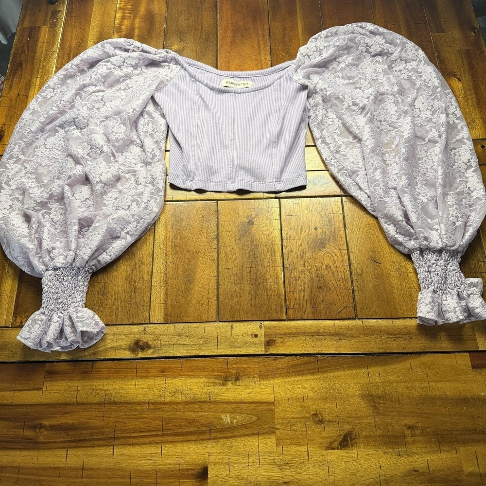 Urban Outfitters Fairy Blouse Womens M Purple Lace Balloon Sleeve‎ Cropped